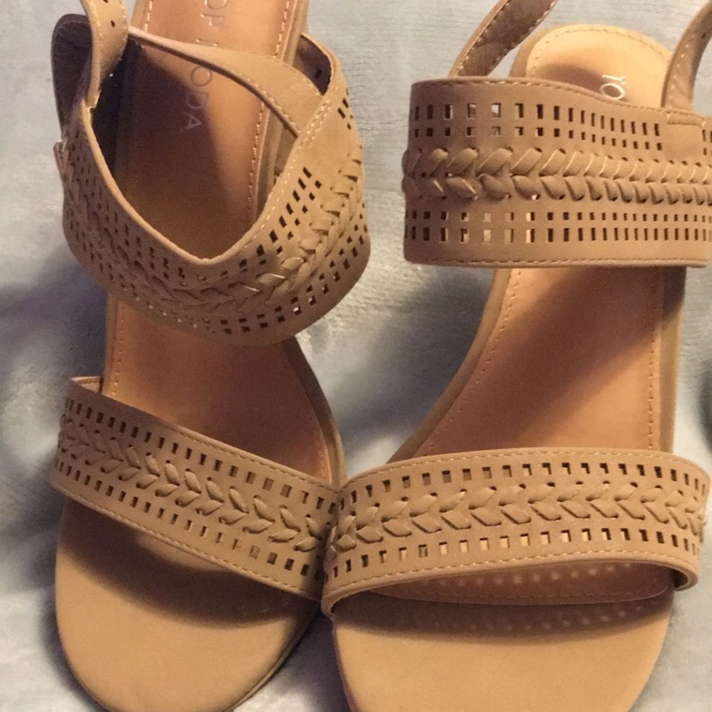 Nude heels